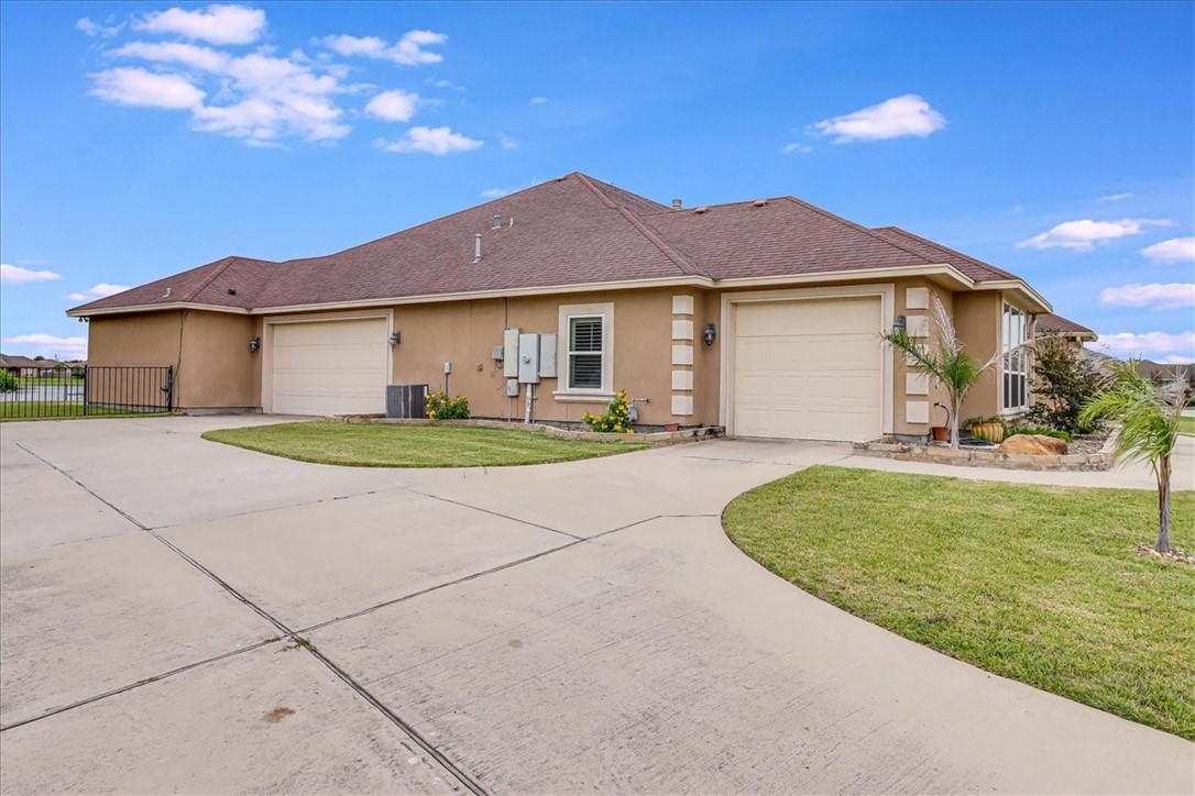6241 Lago Vista Dr Property Photo 39