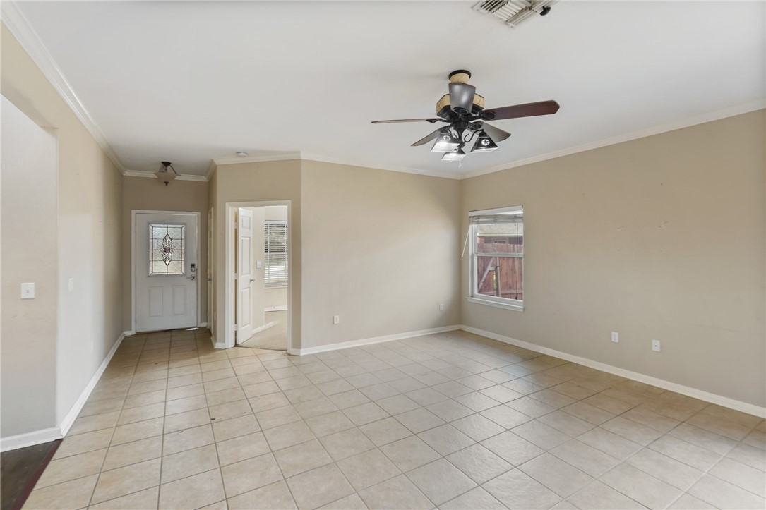 Undefined Property Photo 2