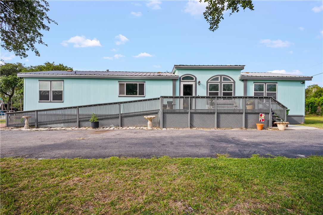 2502 Mundine Property Photo 1