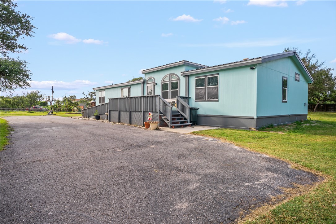 2502 Mundine Property Photo 34