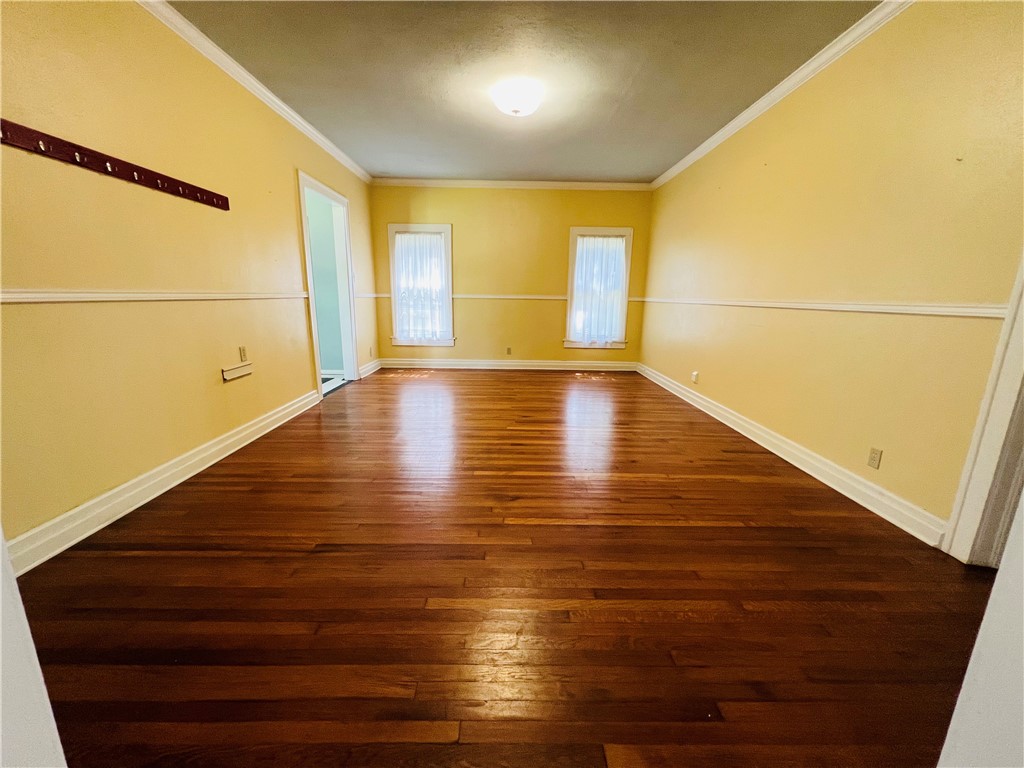 629 W Henrietta Ave Property Photo 4