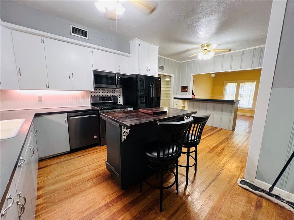 629 W Henrietta Ave Property Photo 11