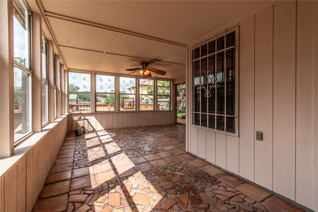2725 Persimmon Property Photo 29