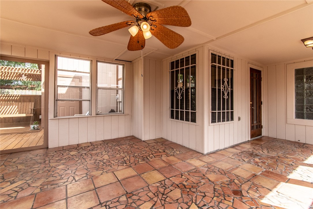 2725 Persimmon Property Photo 30
