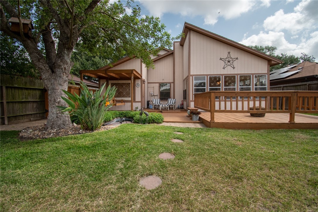 2725 Persimmon St Property Photo 38