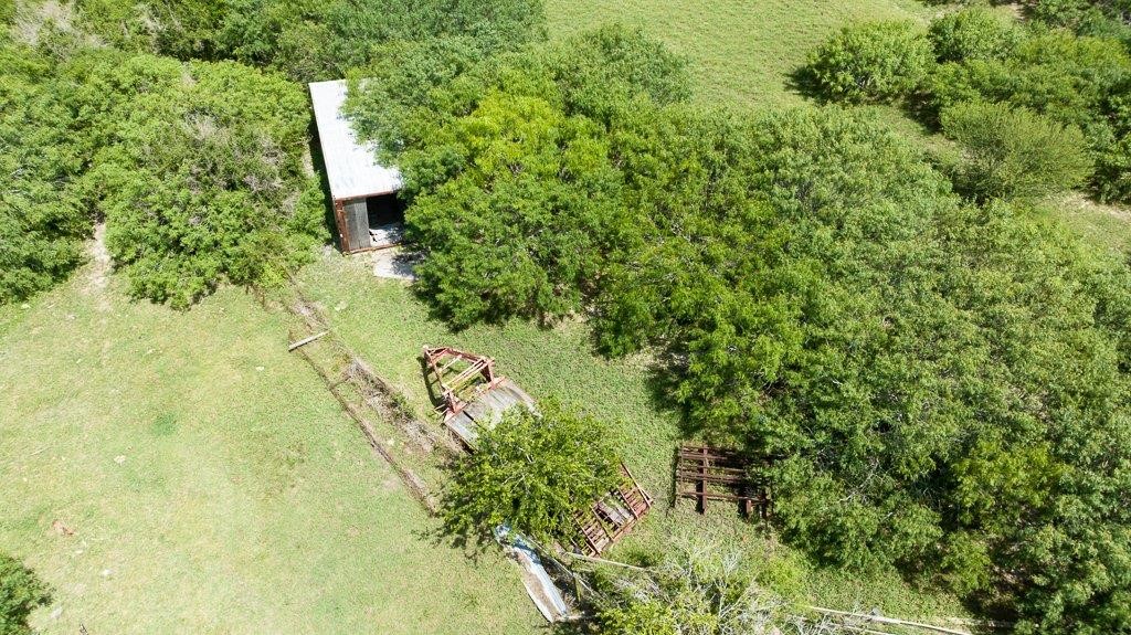 000 Gin Road Property Photo 10