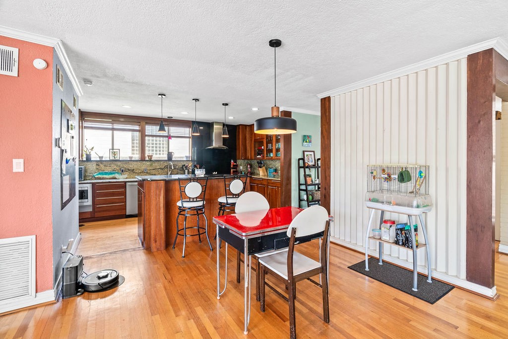 256 Melrose St Property Photo 10