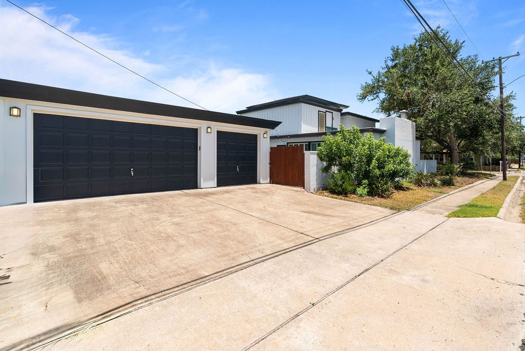 256 Melrose St Property Photo 35