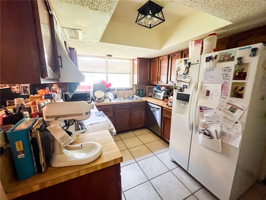 4321 Woodland Creek Dr Property Photo 5