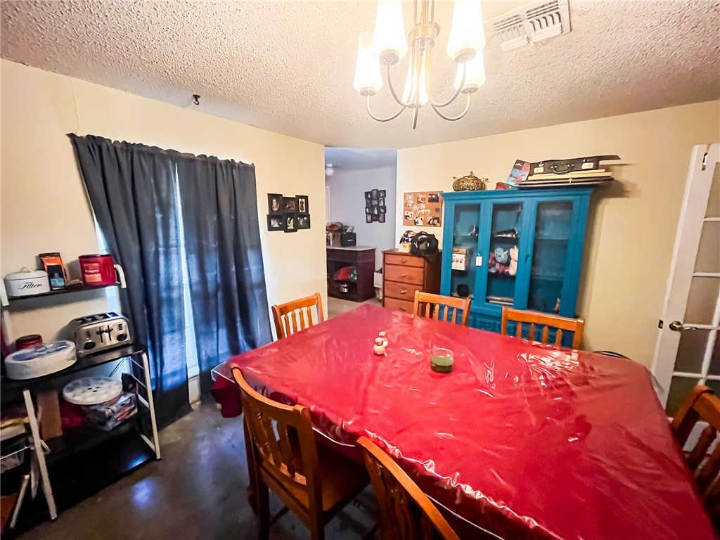 4321 Woodland Creek Dr Property Photo 7