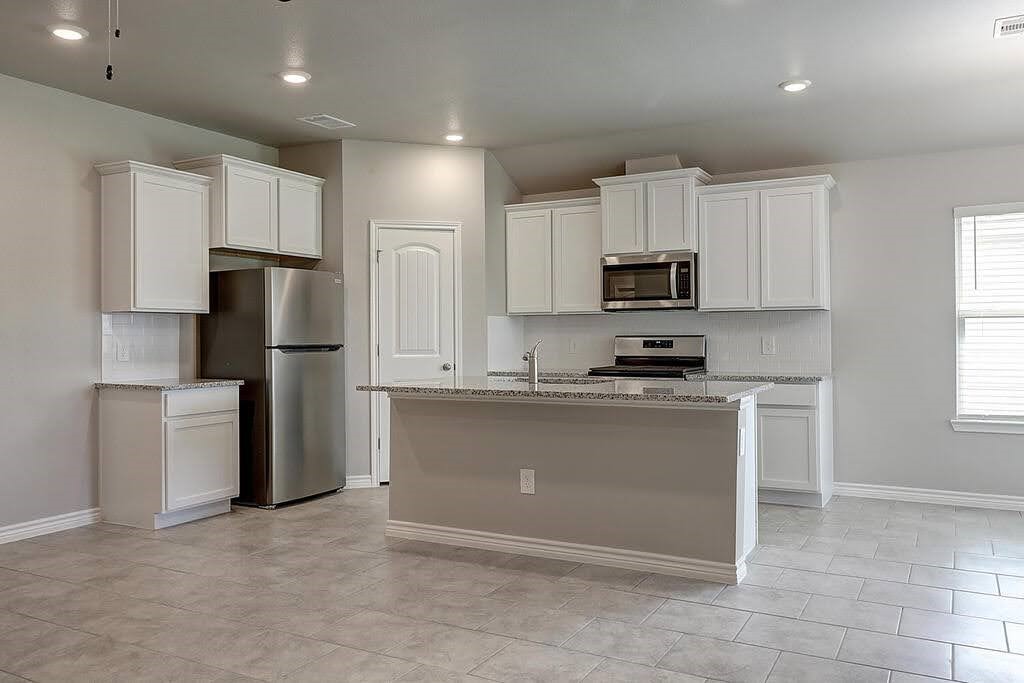 1269 Carnaby St Property Photo 8