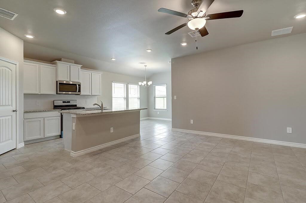 1269 Carnaby St Property Photo 9