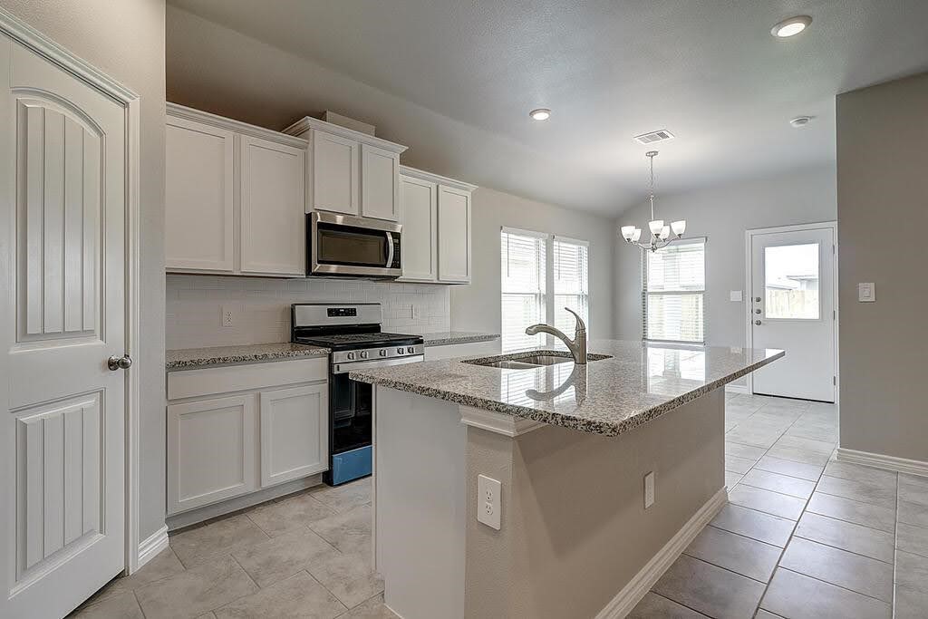 1269 Carnaby St Property Photo 10