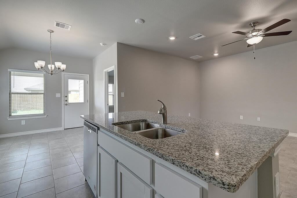 1269 Carnaby St Property Photo 16