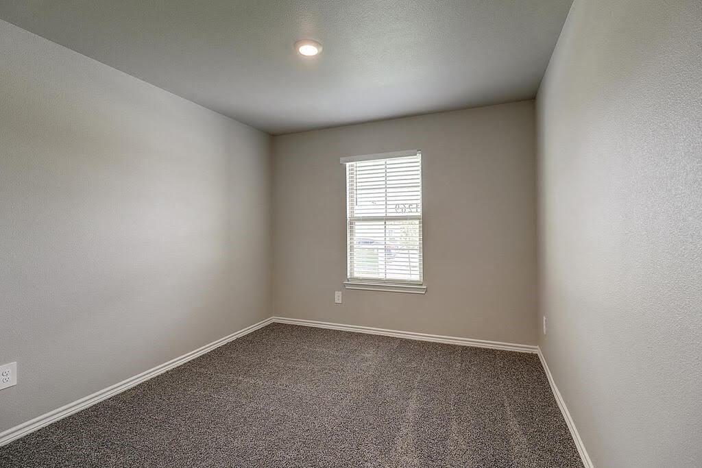 1269 Carnaby St Property Photo 27