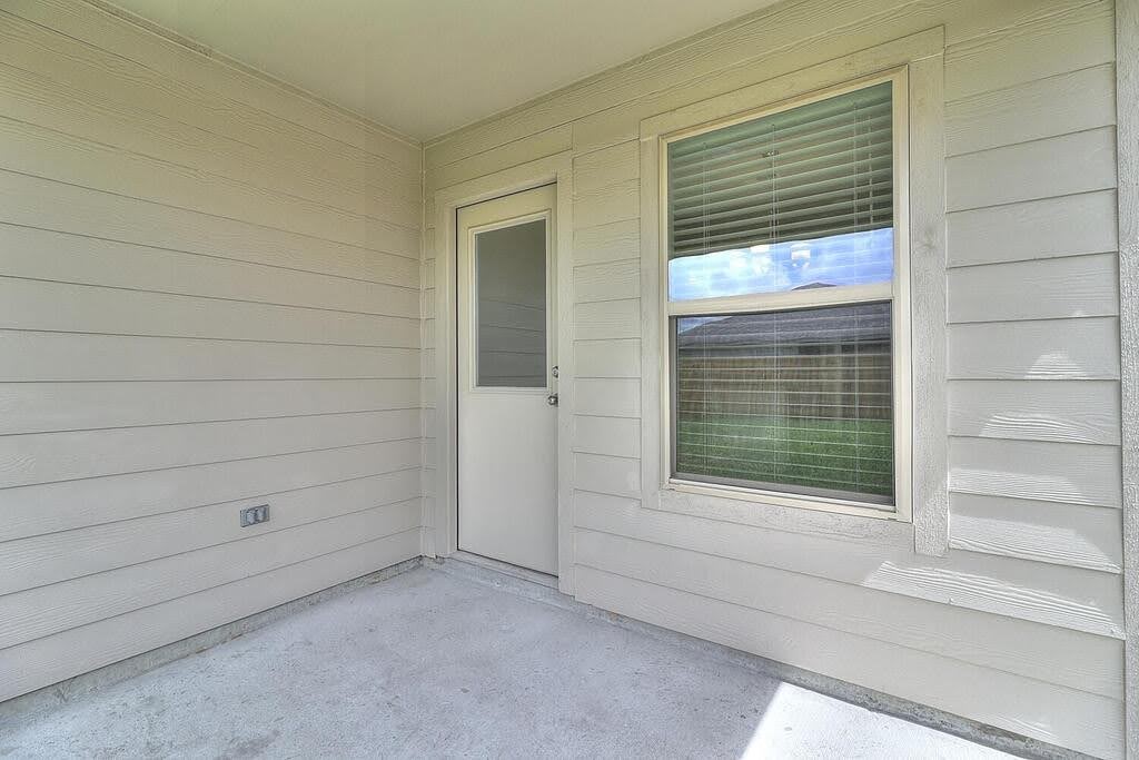 1269 Carnaby St Property Photo 37