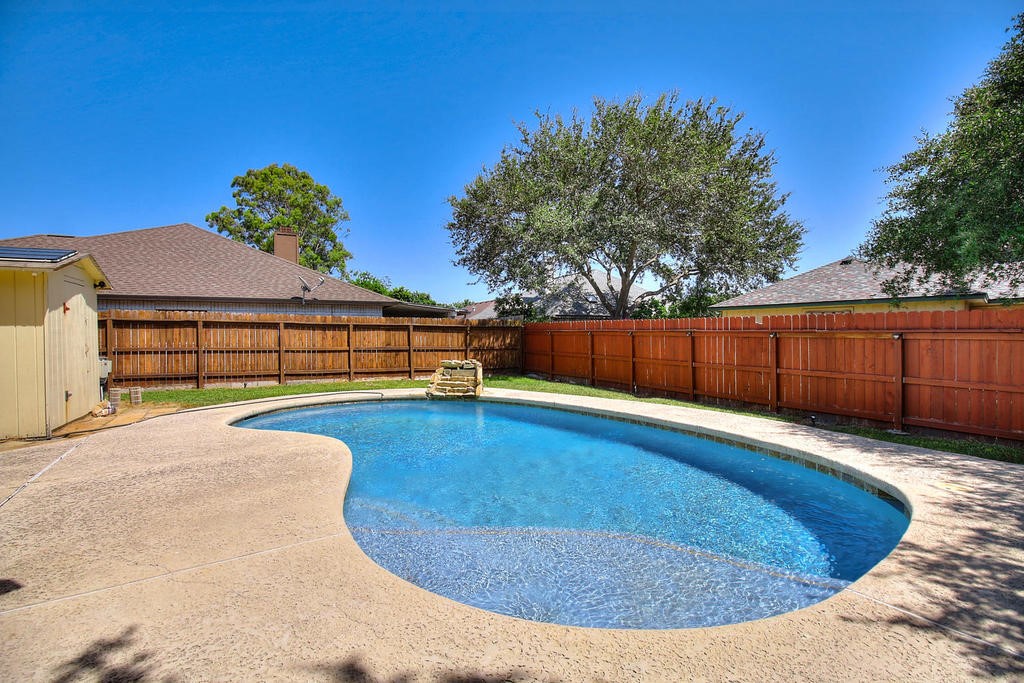 5101 Cavendish Dr Property Photo 37