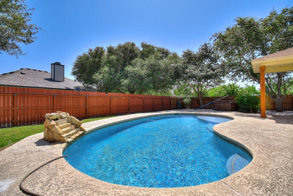5101 Cavendish Dr Property Photo 38