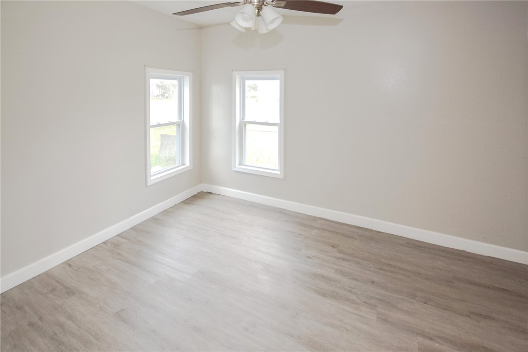 105 E Cornwall St Property Photo 3