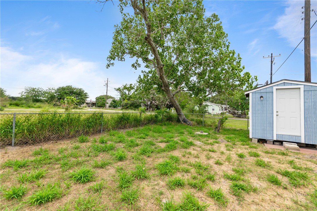 105 E Cornwall St Property Photo 17