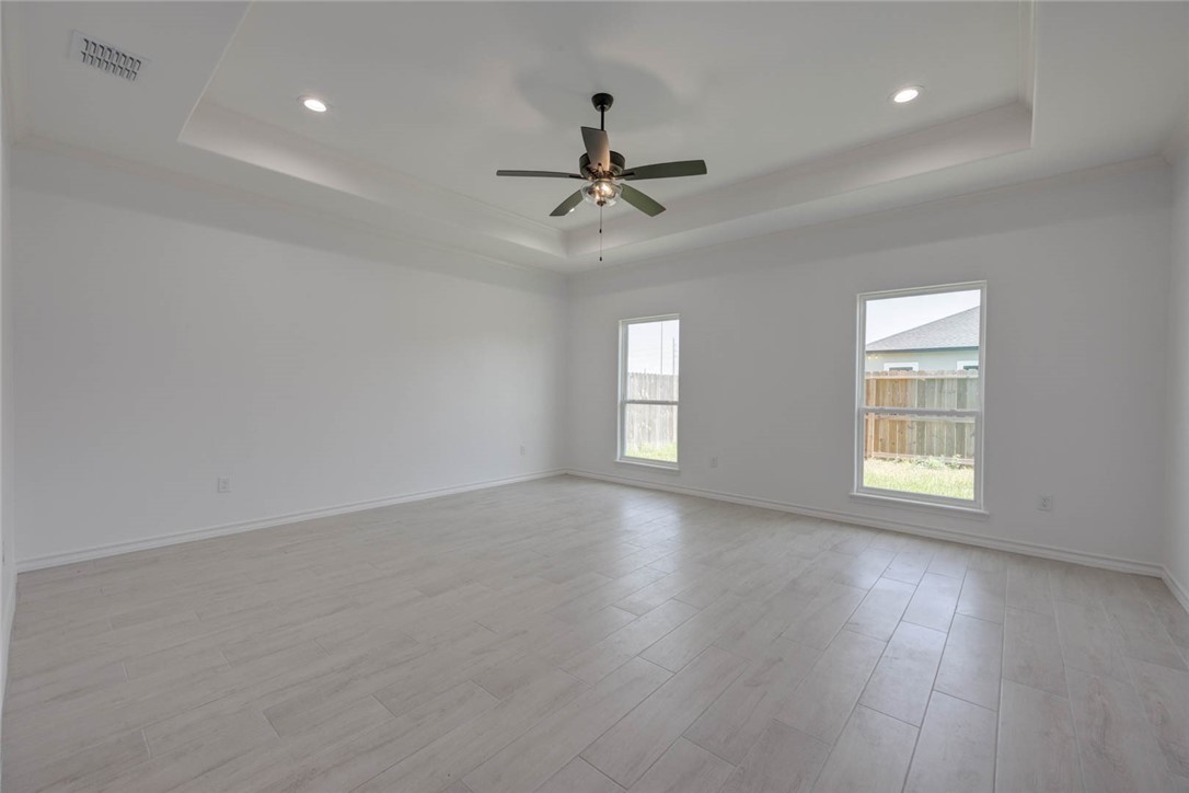 103 Sapphire St Property Photo 14