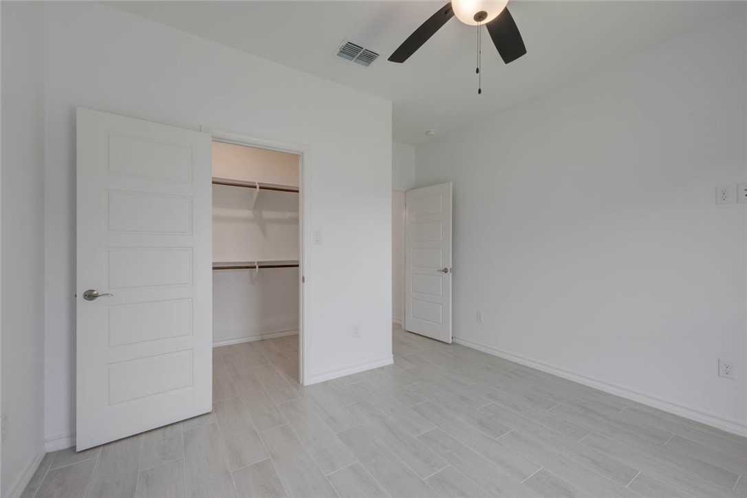 103 Sapphire St Property Photo 29