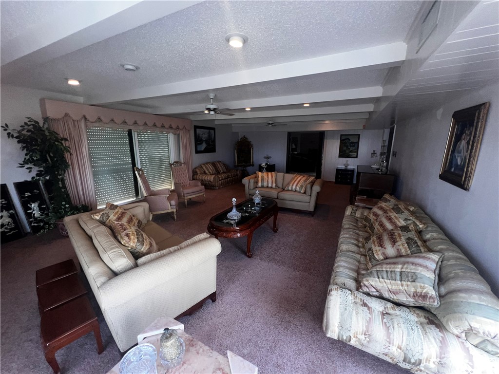5445 Ocean Dr Property Photo 9