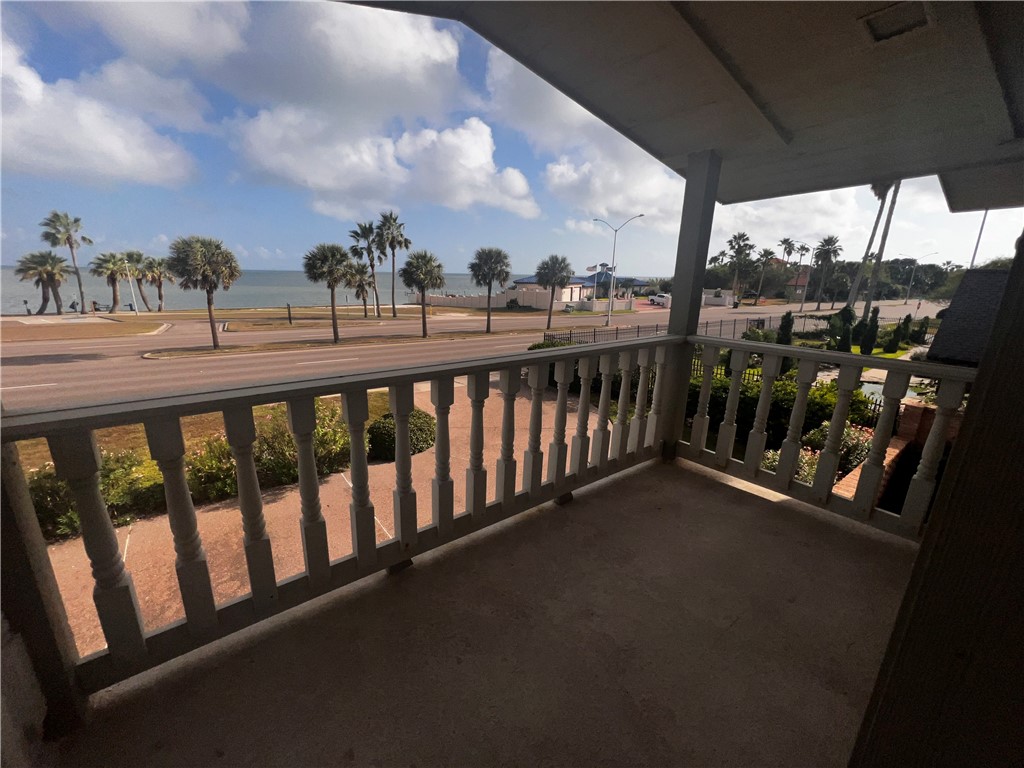 5445 Ocean Dr Property Photo 19