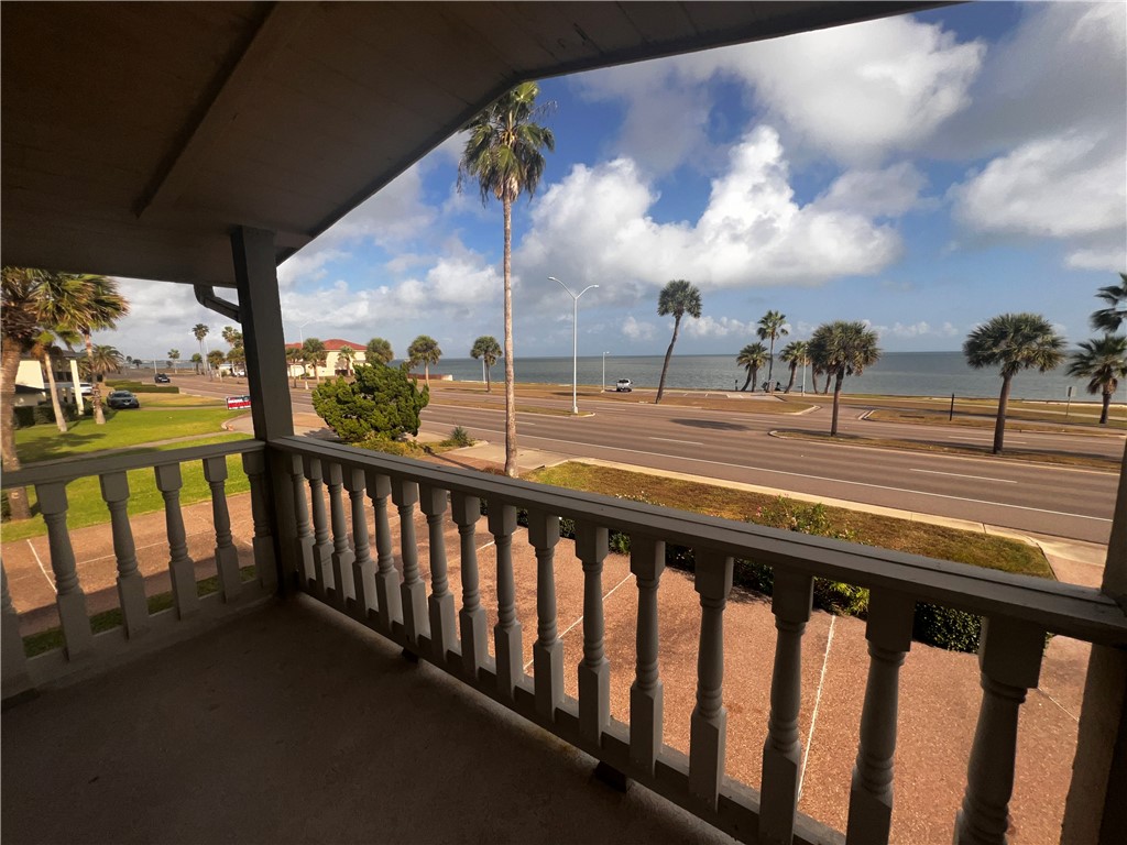 5445 Ocean Dr Property Photo 20