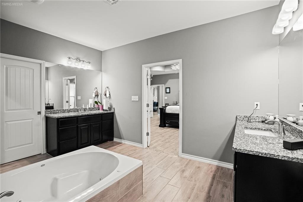 3921 Woodhouse Property Photo 14