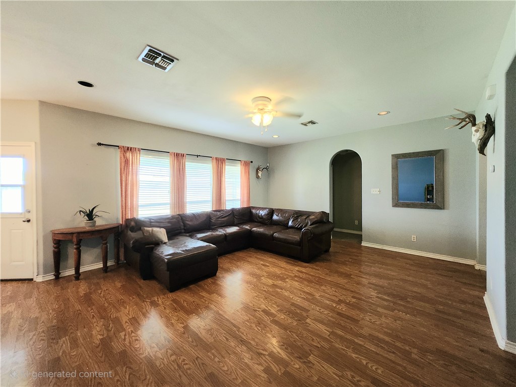 2305 Kazmir Dr Property Photo 4