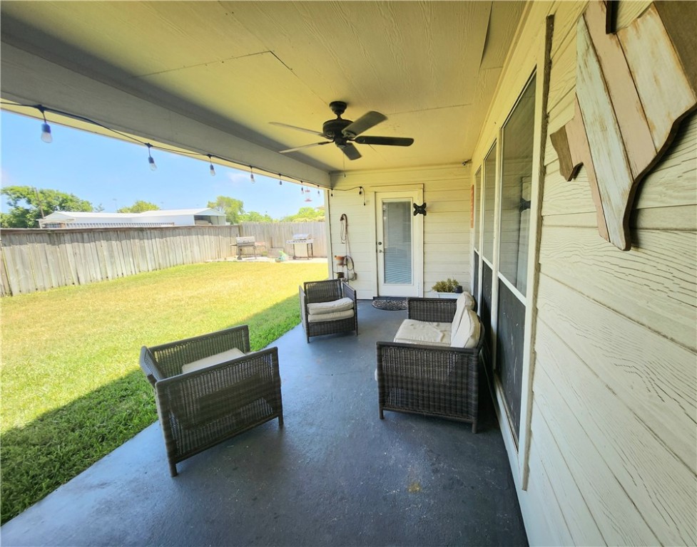 2305 Kazmir Dr Property Photo 19