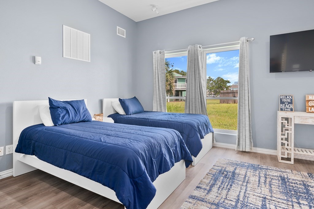 1819 Bay Shore Dr Property Photo 33