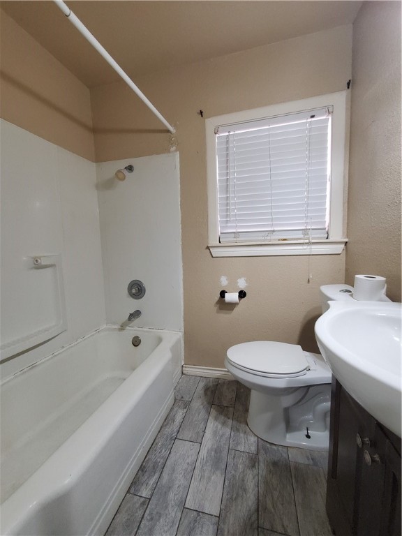 2838 Willard St Property Photo 9