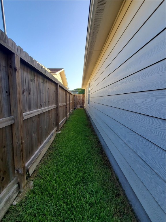 4110 Grossman Dr B Property Photo 11