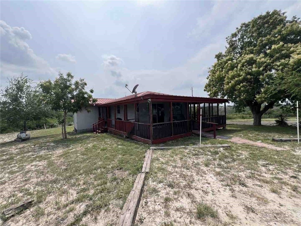 605 S Vista Dr Property Photo 3