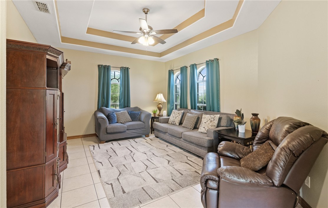 5763 Santa Isabelle Dr Property Photo 10