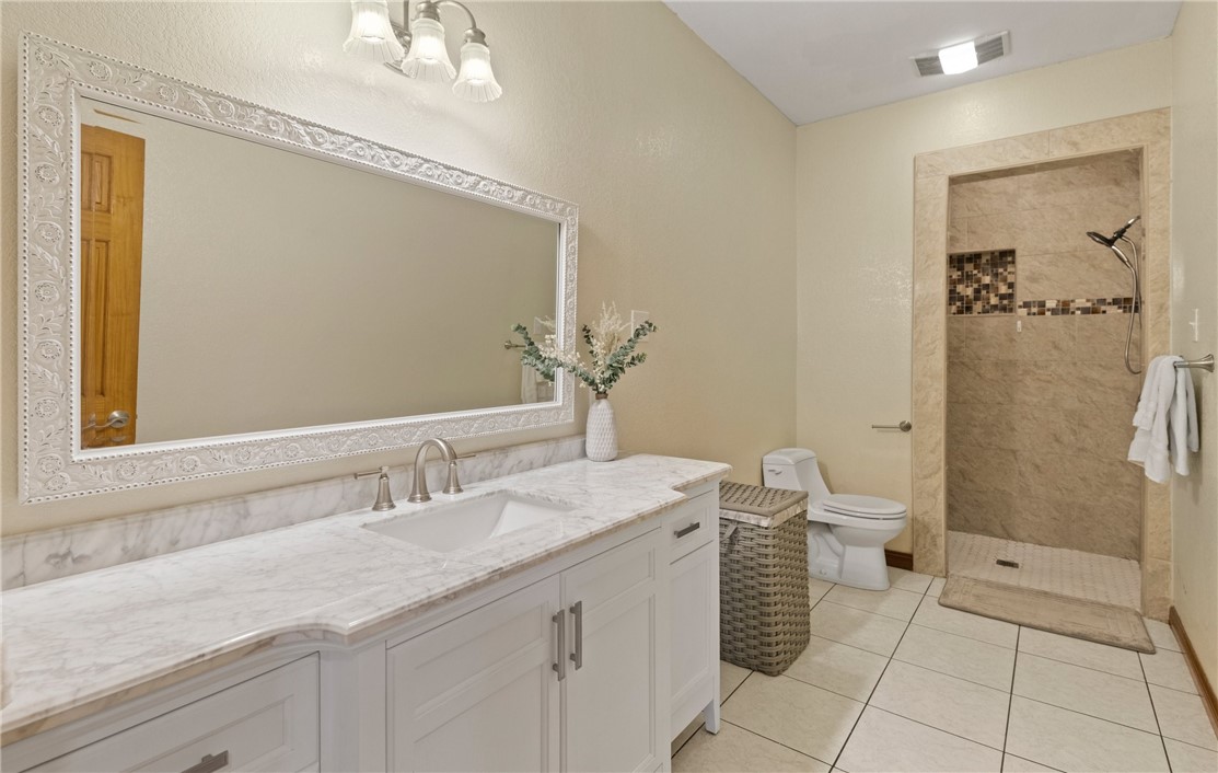 5763 Santa Isabelle Dr Property Photo 17