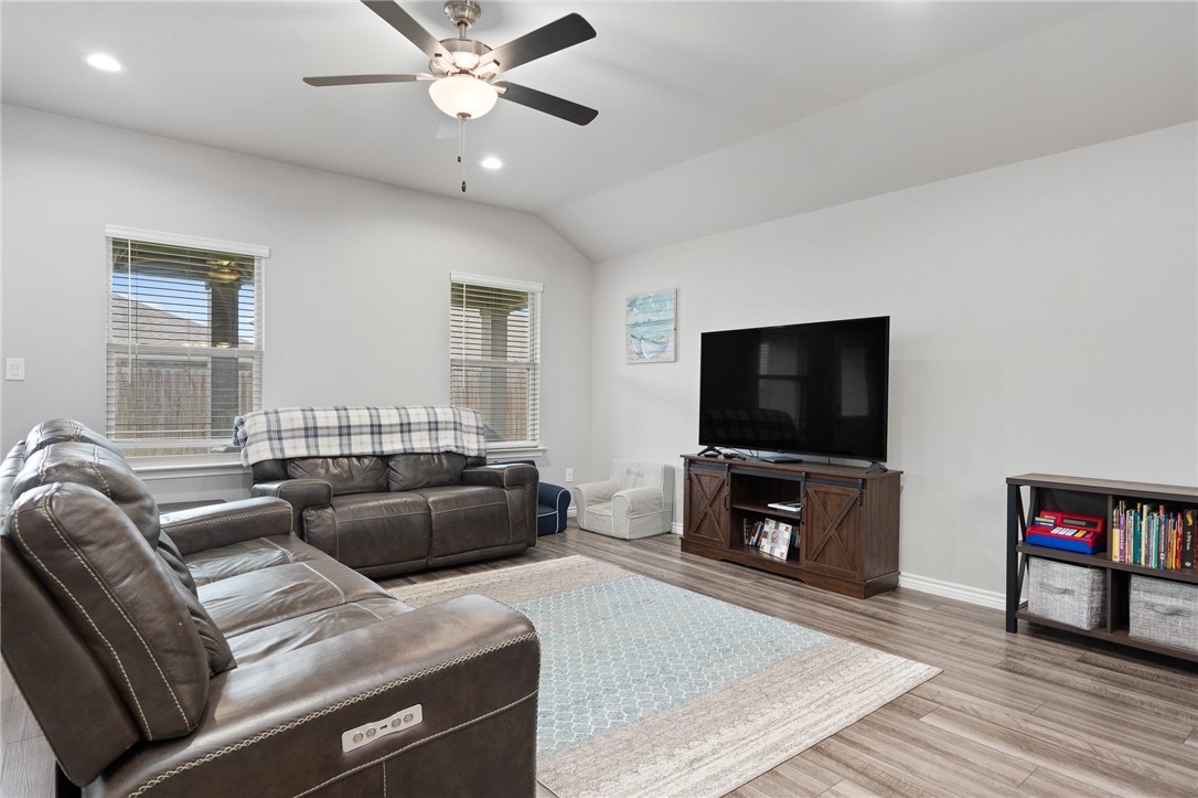 7218 Tristan Property Photo 14