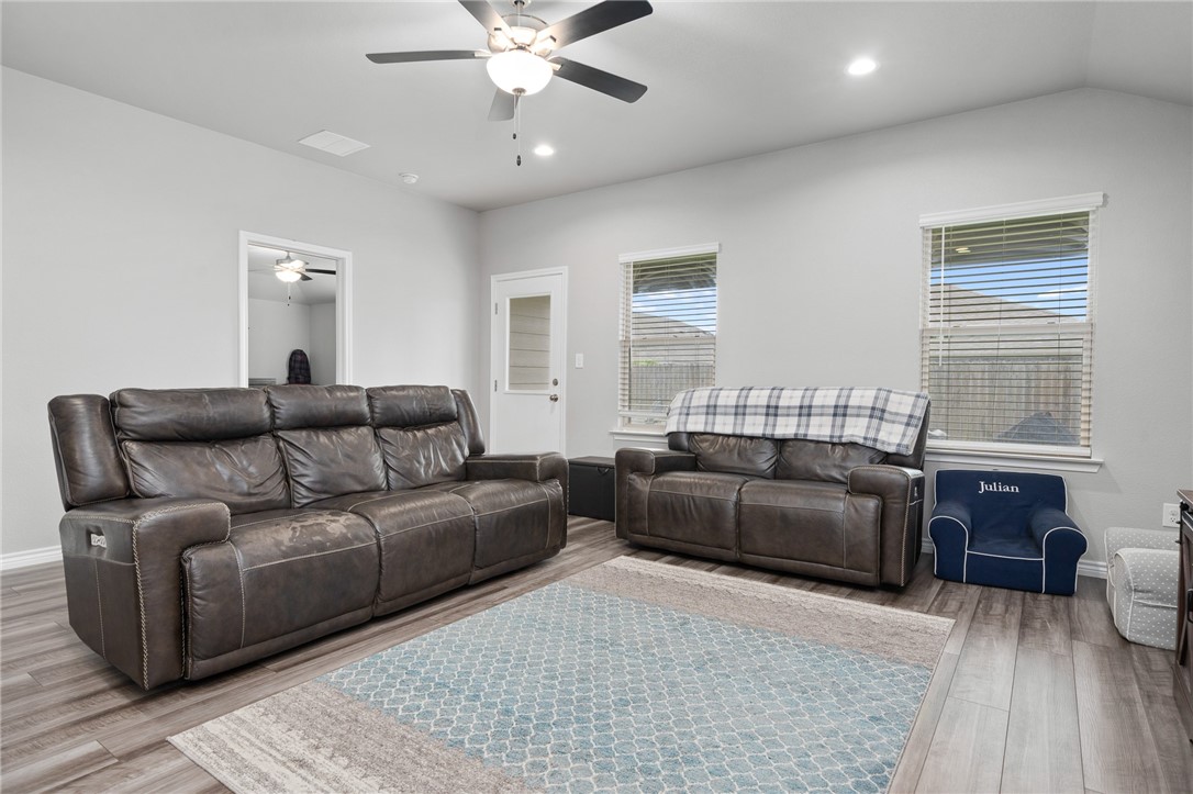 7218 Tristan Property Photo 15