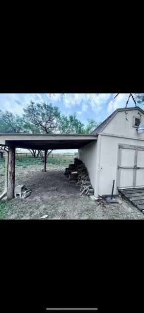 534 County Rd 324 Property Photo 9