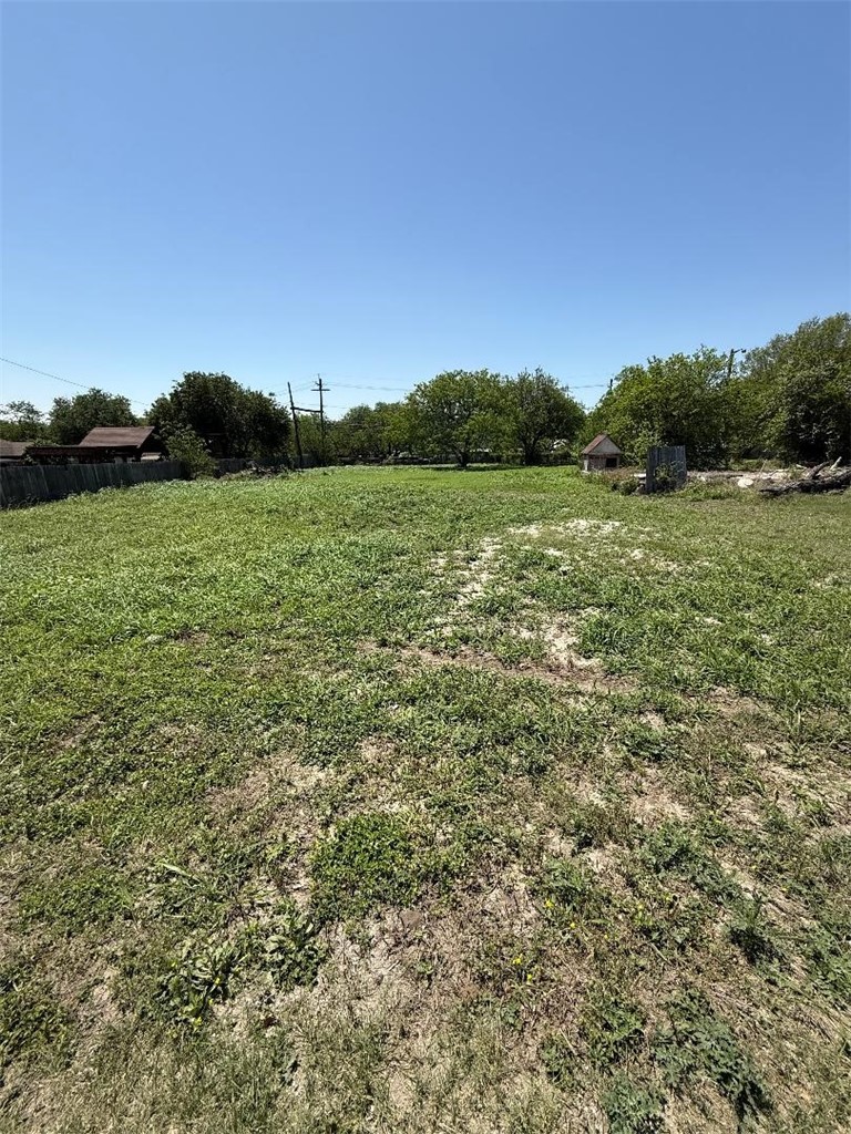 12941 Hearn St Property Photo 4