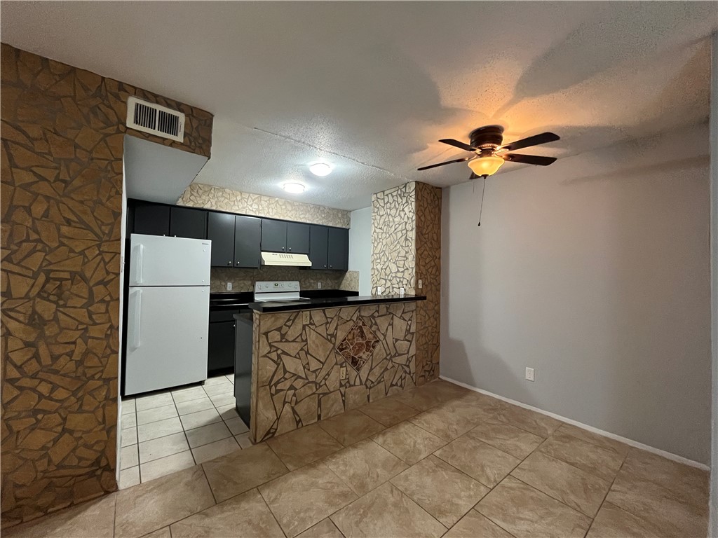 Ennis Joslin Rd Property Photo 3
