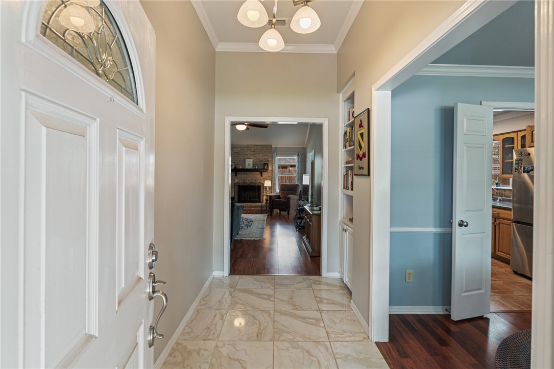3126 Dunbarton Oak St Property Photo 4