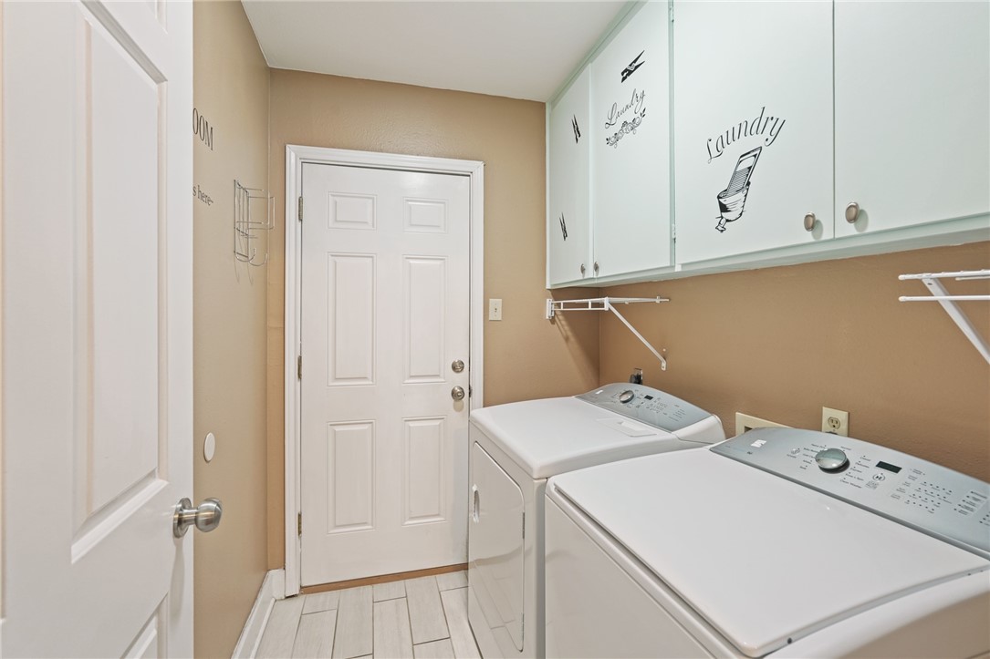 3126 Dunbarton Oak St Property Photo 19