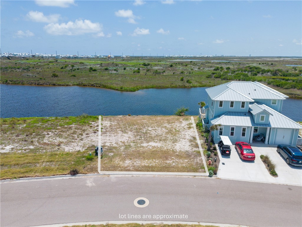 152 Laguna Isles Dr Property Photo 1