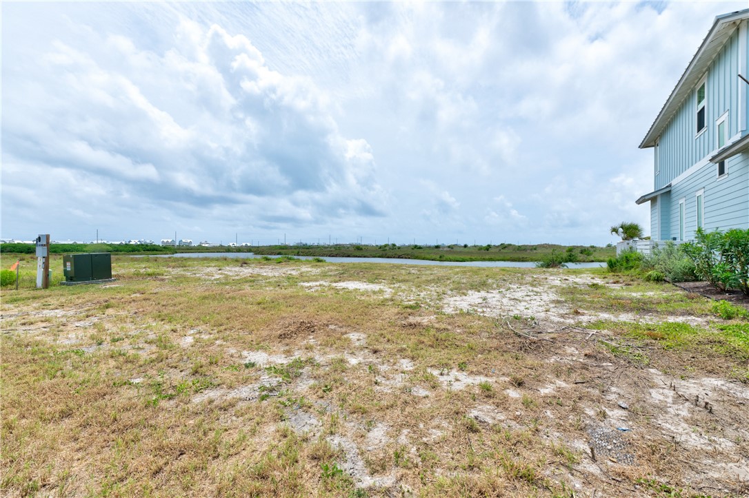 152 Laguna Isles Dr Property Photo 7