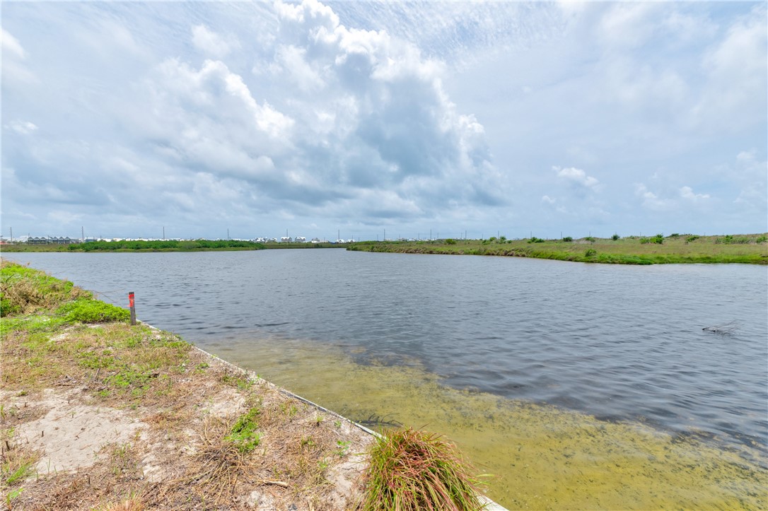 152 Laguna Isles Dr Property Photo 10
