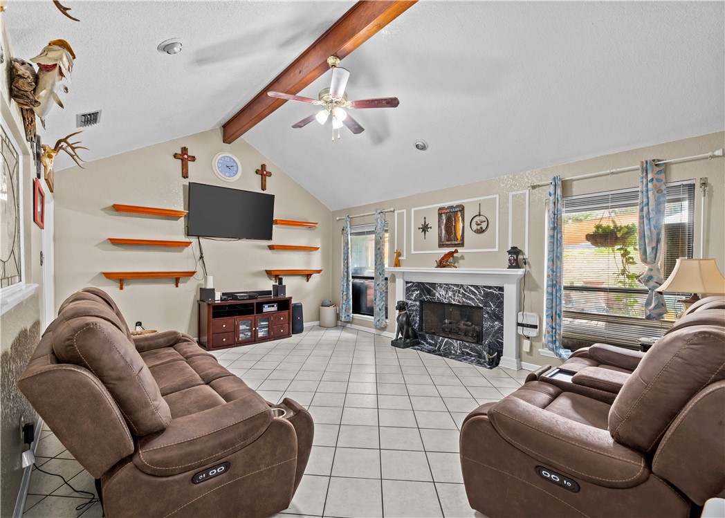 3750 Castle View Property Photo 5