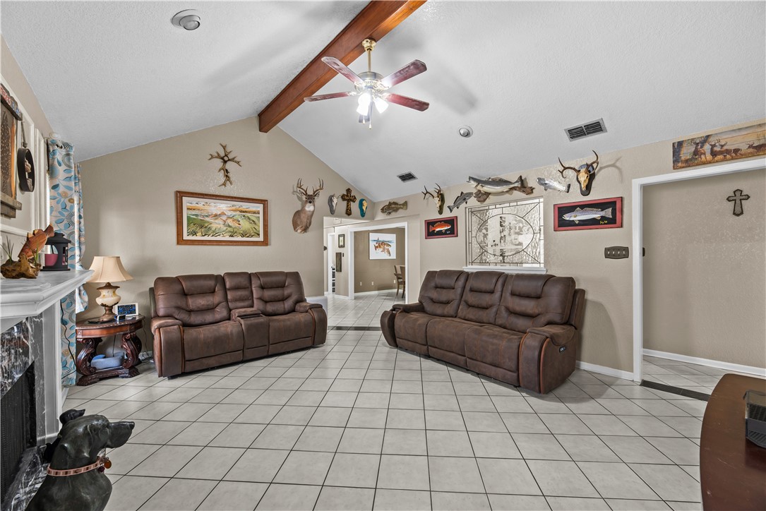 3750 Castle View Property Photo 6